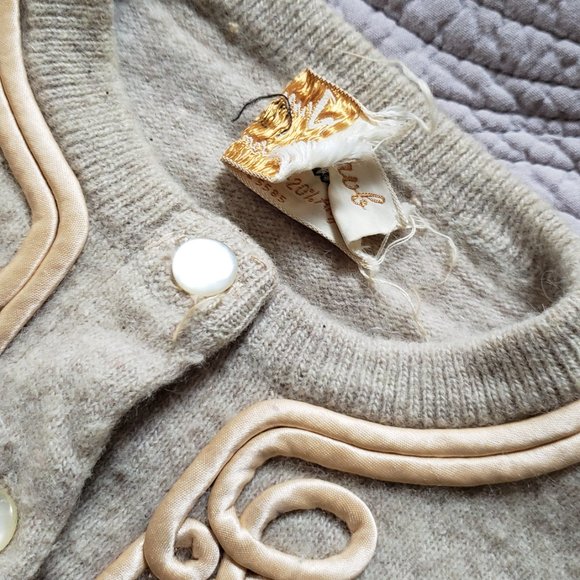 Vintage Ladies Cardigan - Picture 6 of 9